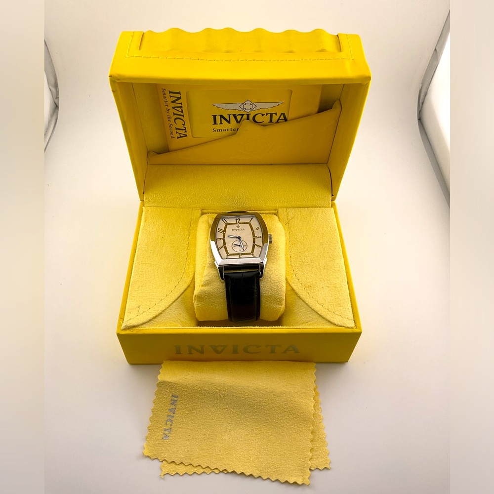 Invicta Vintage Silver Dial Stainless Steel Black Leather Men’s Quartz Watch